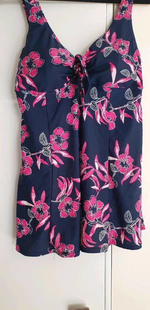 bon marche ladies swimming costumes